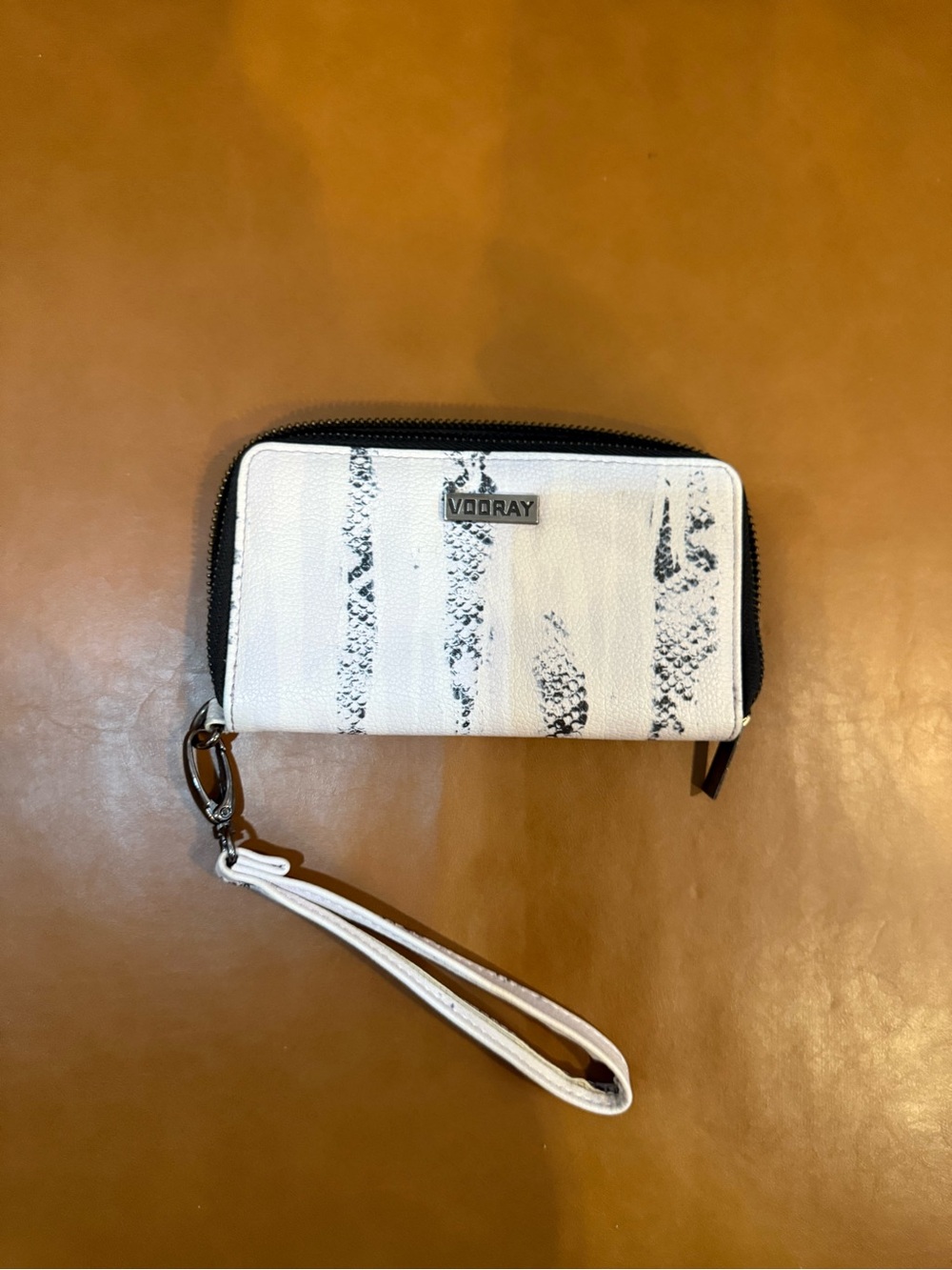 VOORAY White Snake-Print Zip Wristlet Wallet